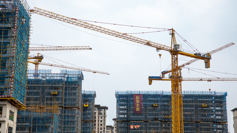 办公楼土建公司选择：如何规避潜在风险**